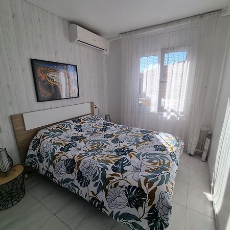 Lovely One Bedroom With Balcony Roses Exterior foto
