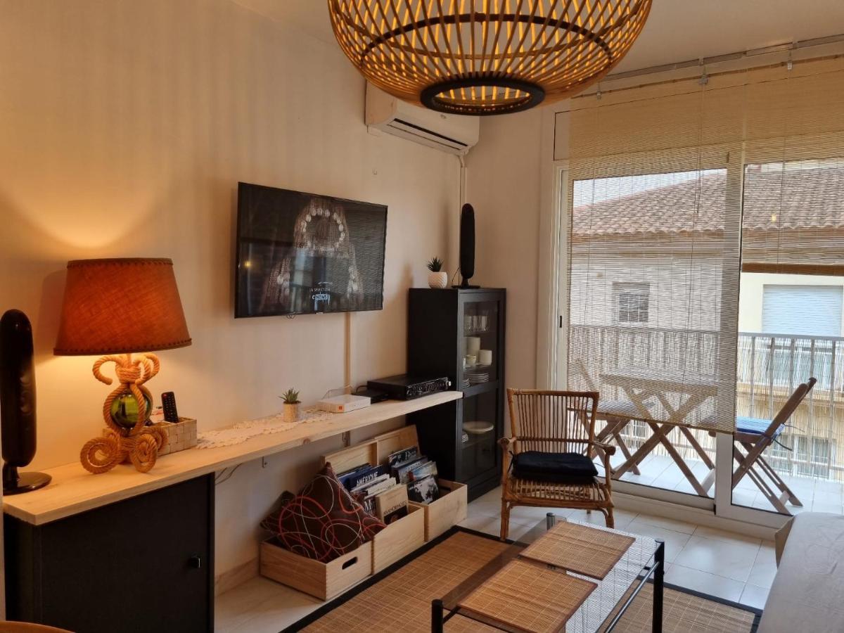 Lovely One Bedroom With Balcony Roses Exterior foto