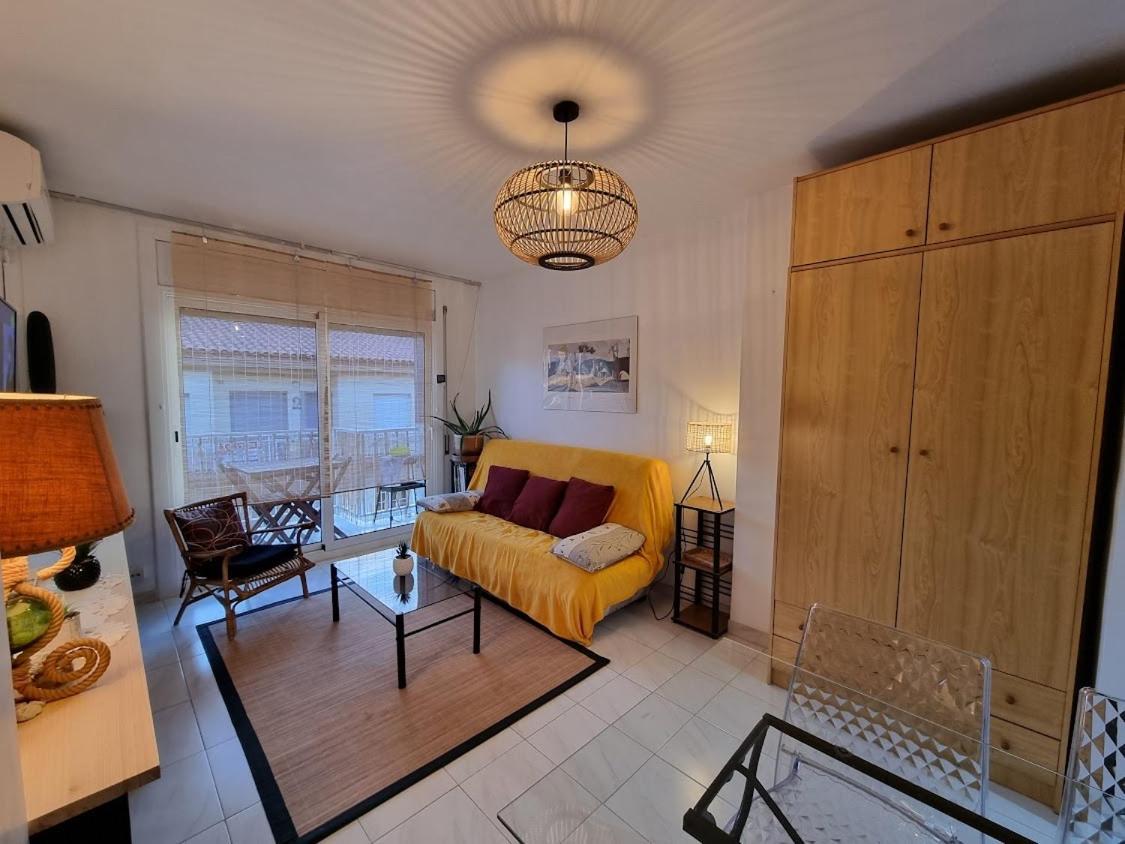 Lovely One Bedroom With Balcony Roses Exterior foto